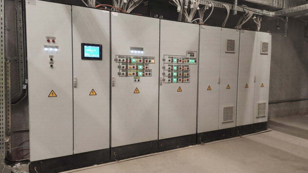 Низковольтные комплектные устройства для Национального космического центра